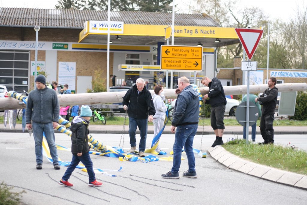 Maibaum aufstellen 2021